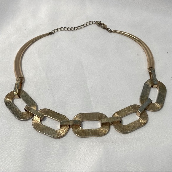 Vintage Gold Metal Chain Mirror Statement Necklace - Picture 6 of 10